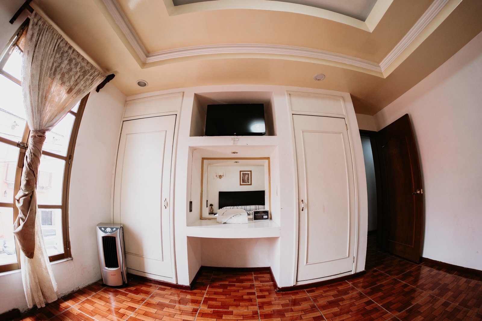 Triple Suite Familiar
