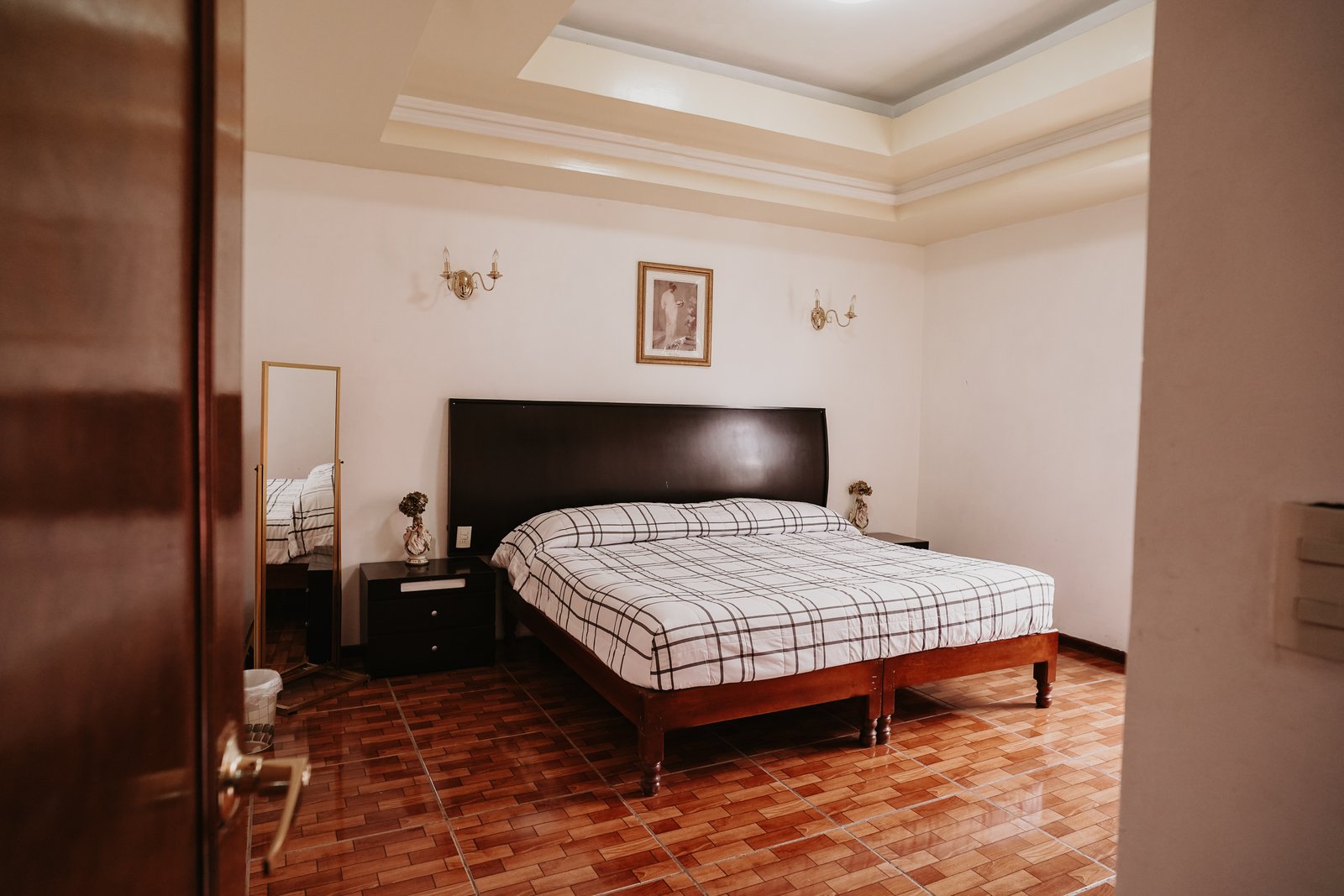 Triple Suite Familiar
