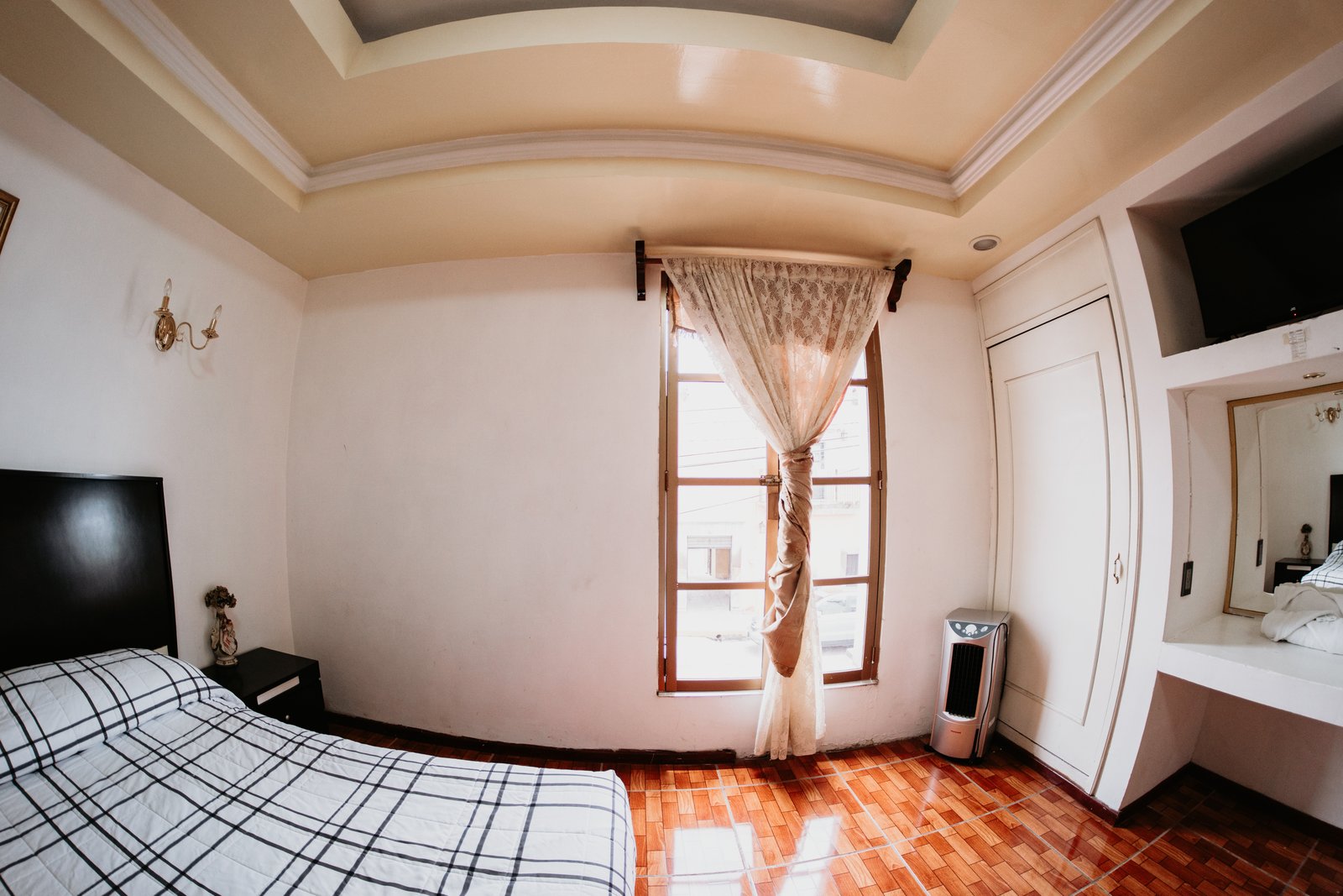 Triple Suite Familiar