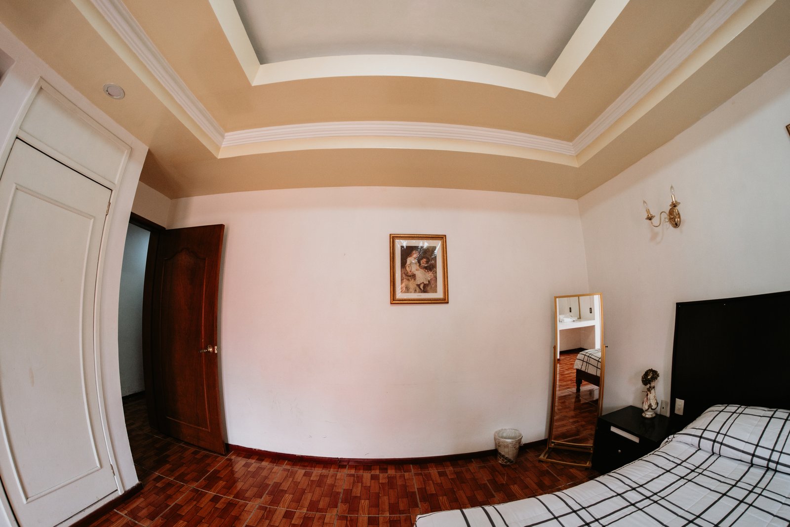 Triple Suite Familiar