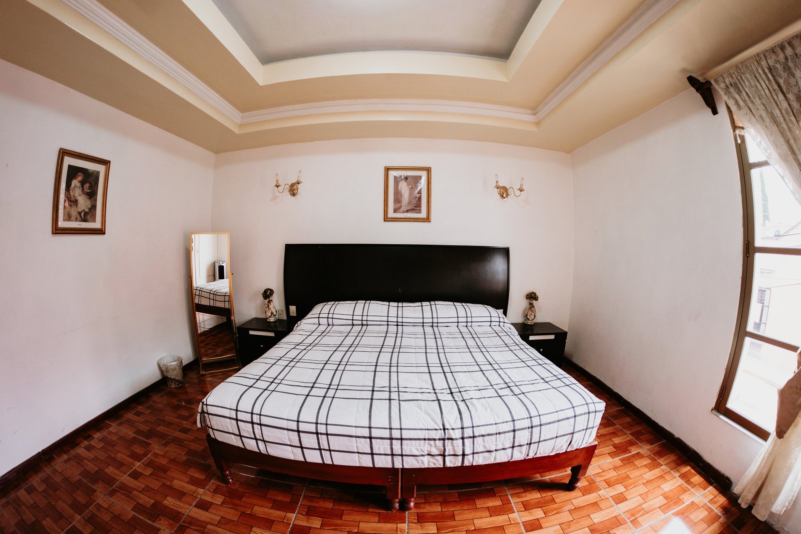 Triple Suite Familiar