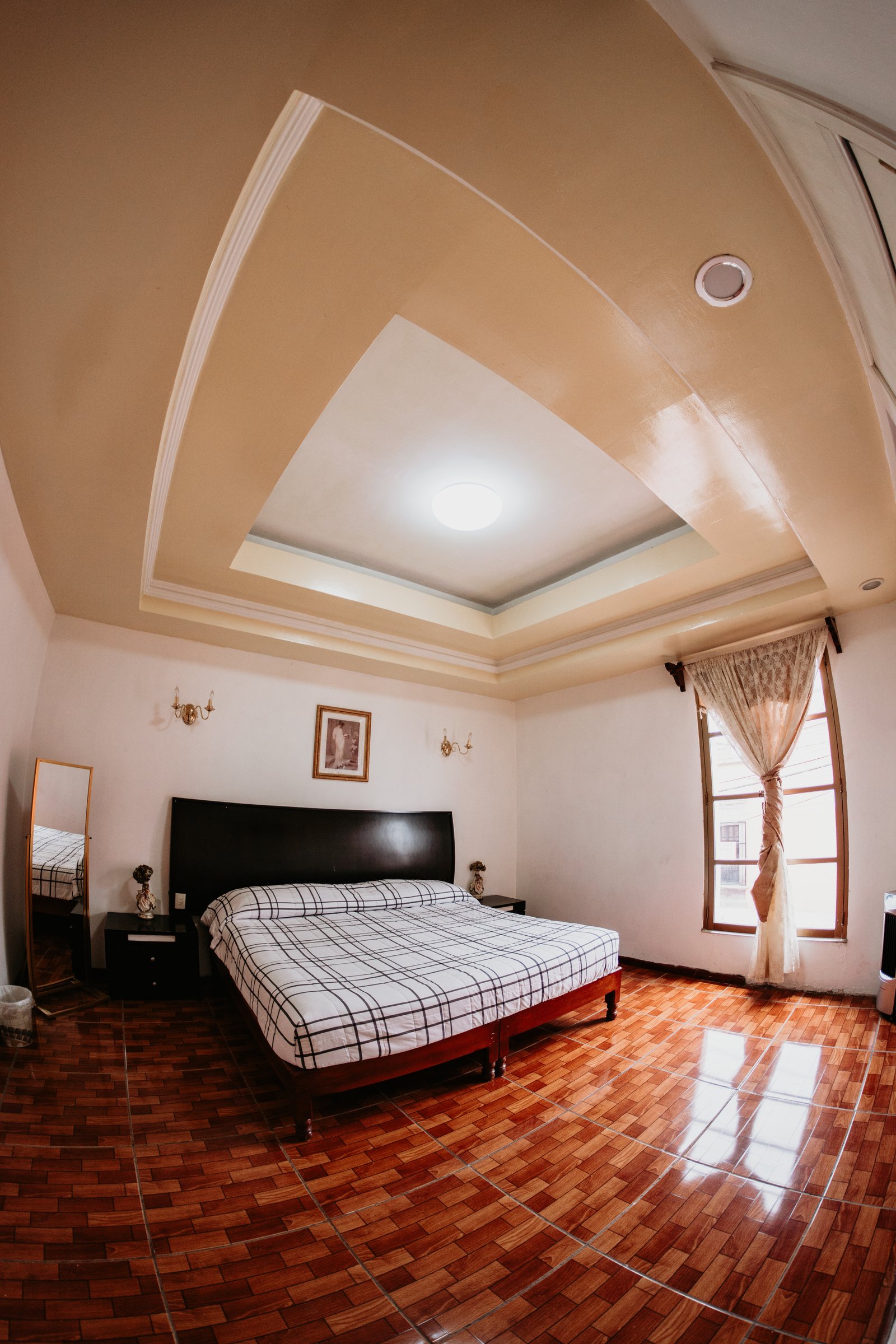 Triple Suite Familiar